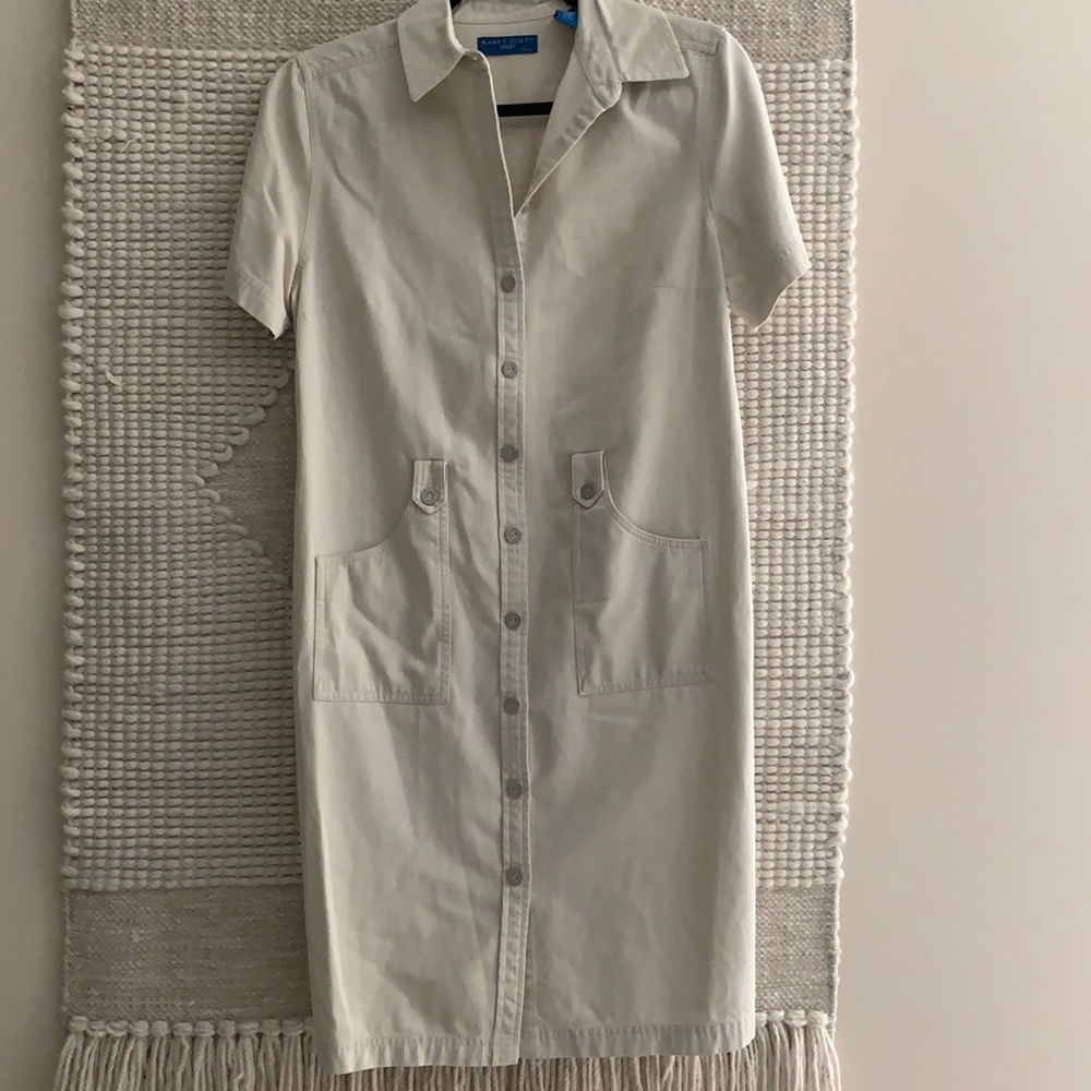 Petite tan cotton dress in a a size a S/M